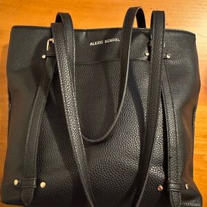 Alexis Bendel Purse excellent condition.